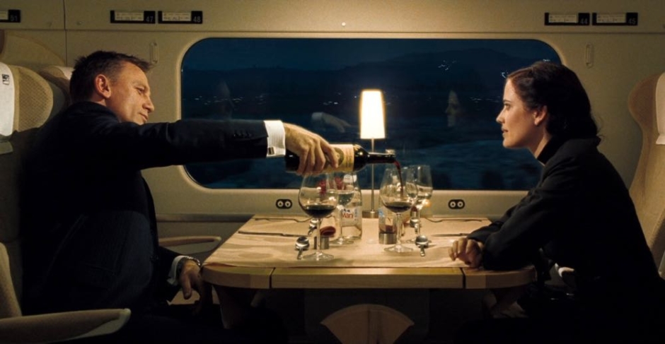 Classy colibri on Casino Royale, James Bond and Vesper Lynd, savoir vivre et savoir plaire